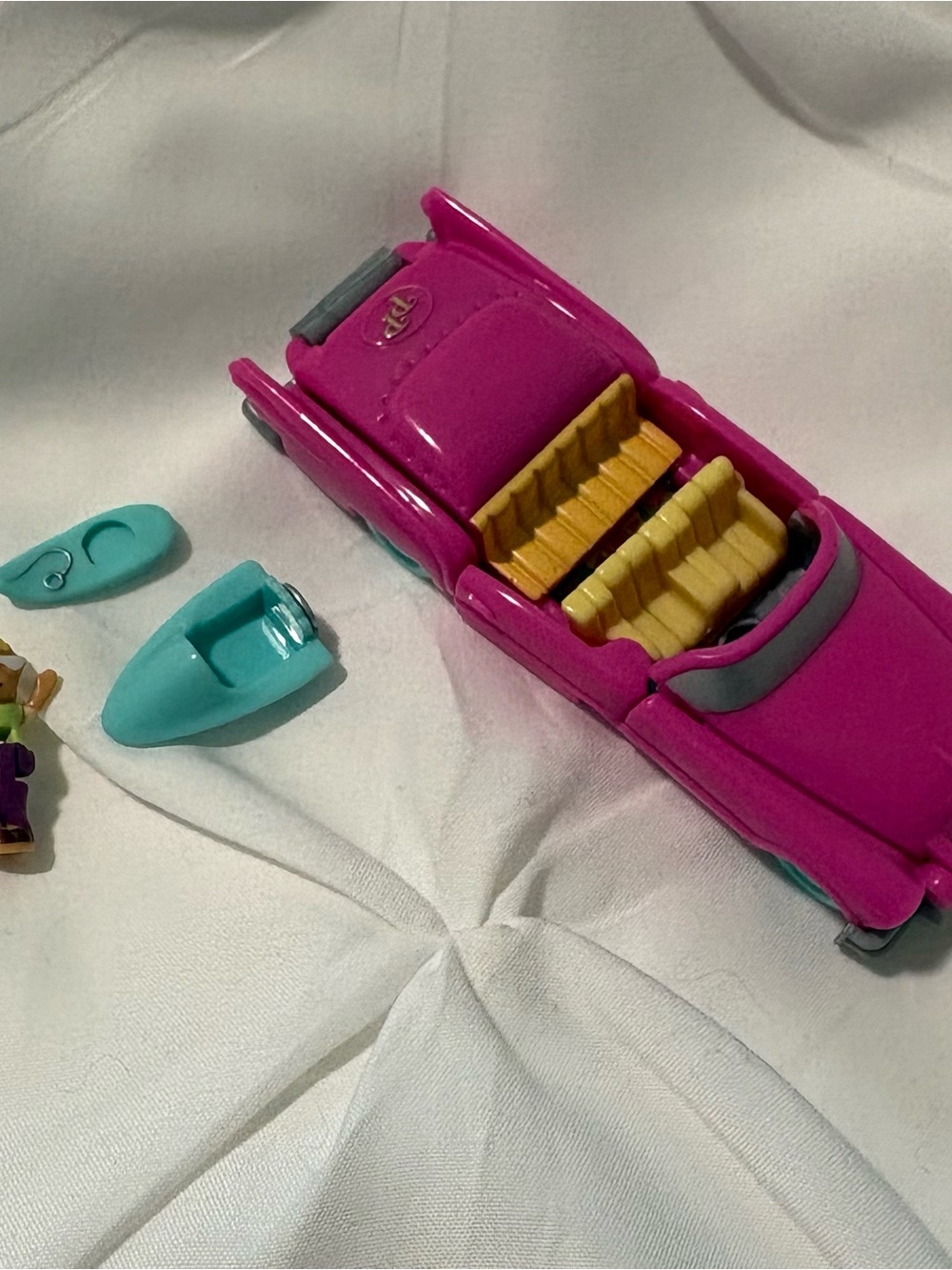 Polly Pocket Pool Party on the go, Complete! Made in 1995 by Blue Bird